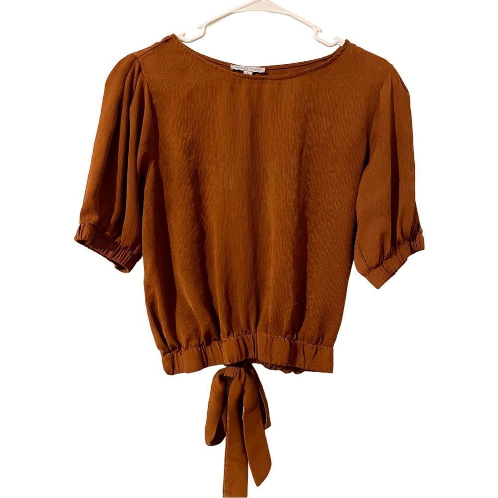 Crescent & Willough Women’s Top. L